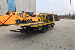 叶县非事故拖车